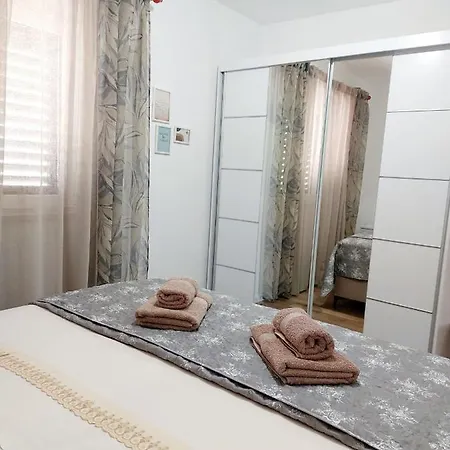 Apartment Ita -
