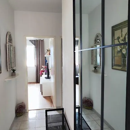 Ita - Apartment Postira
