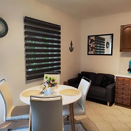 Apartment Ita -