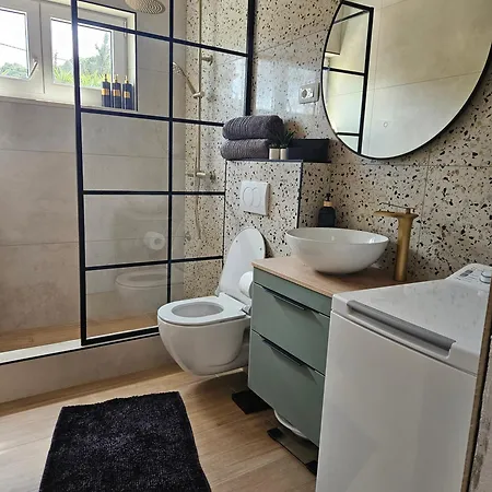 Apartment Ita -