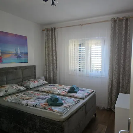 Ita - Apartment Postira