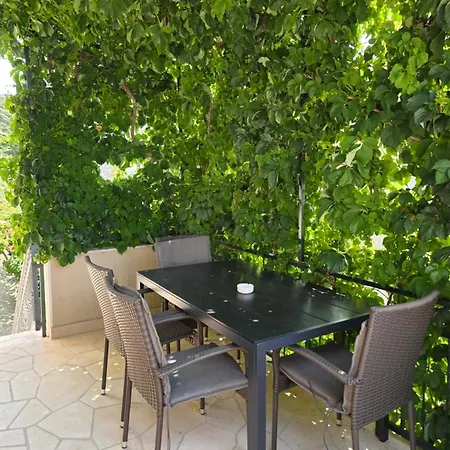 Ita - Apartman Postira